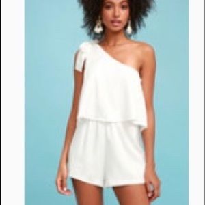 Lulu’s white one shoulder romper
